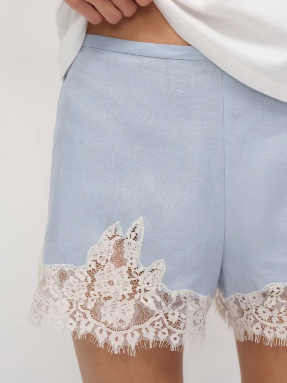 Reformation Fern Linen Short - Cloud Blue Lace French Causal - Picture 3 of 9